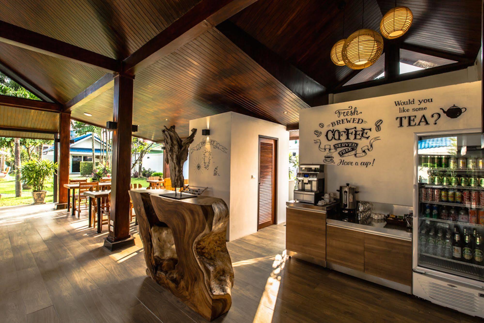 Airport Phuket Station touristique